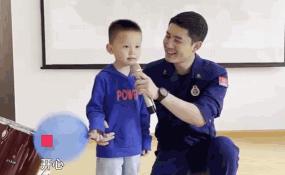DƬ